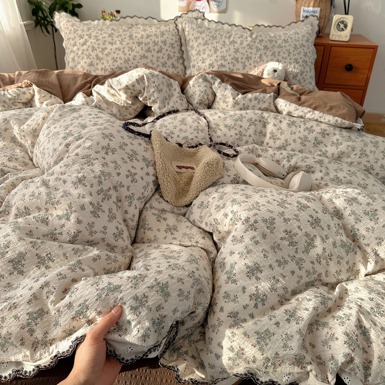 91家纺网 家纺一手货源 找家纺 顾里家纺 2026新款法式复古花边三层纱四件套（会员-2元） 甜栗茶语