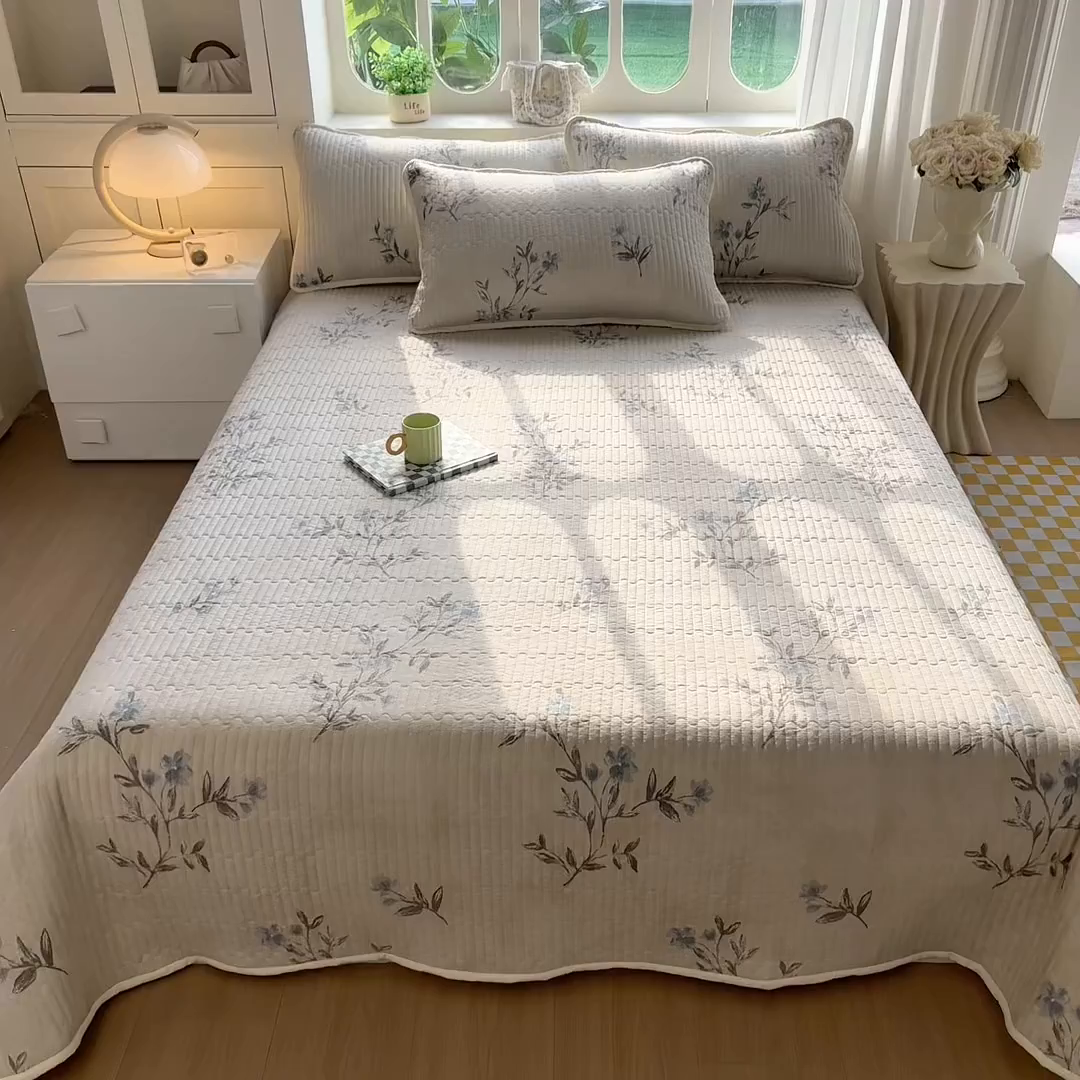 91家纺网 家纺一手货源 找家纺 慕澄家纺 2026新款小清新印花水洗棉床盖夏被四件套 汀兰