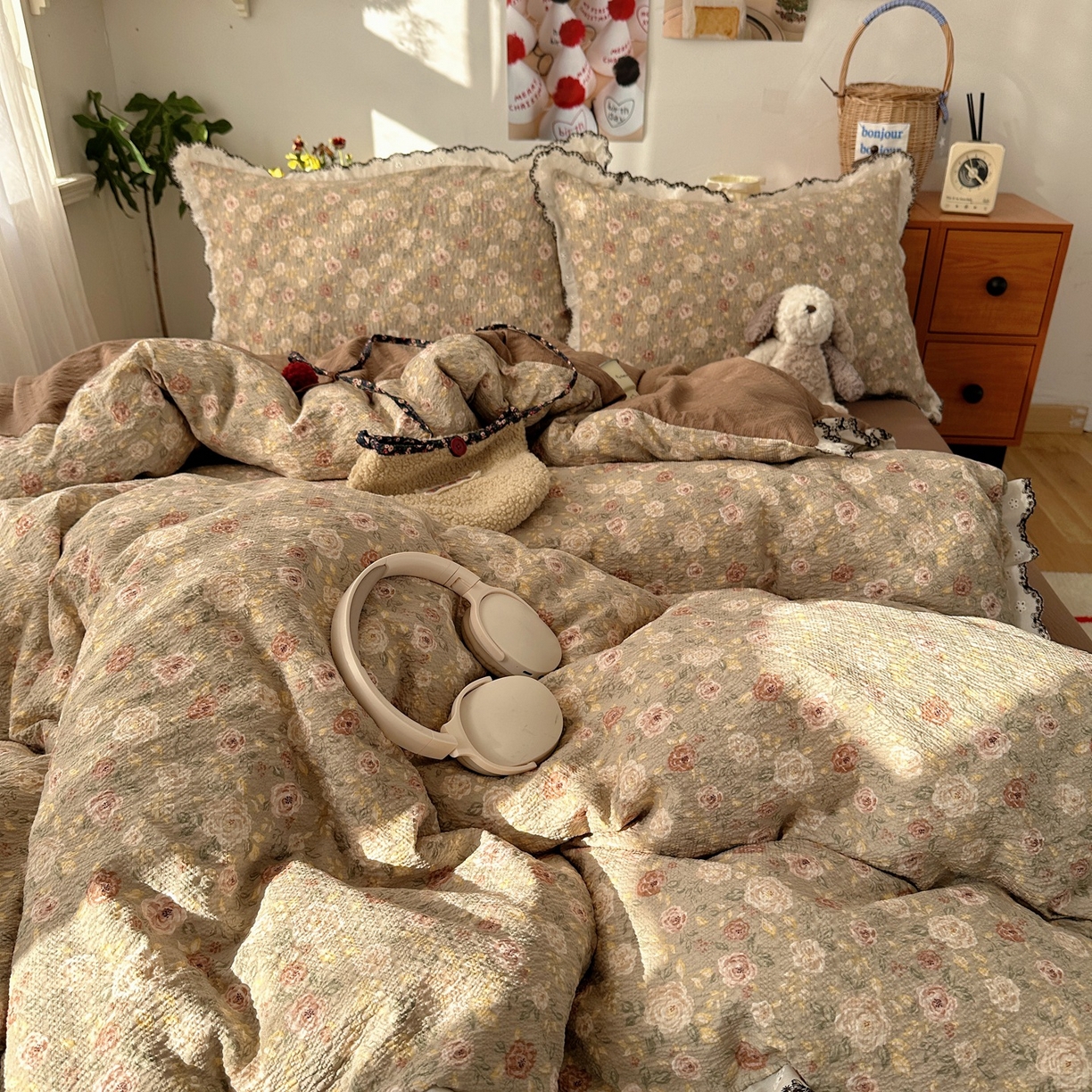 91家纺网 家纺一手货源 找家纺 顾里家纺 2026新款法式复古花边三层纱四件套（会员-2元） 小杏芙