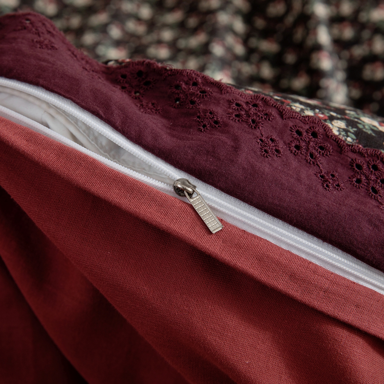 91家纺网 家纺一手货源 找家纺 情煊家纺 2026新款全棉双层纱经典款四件套 经典款-海棠红