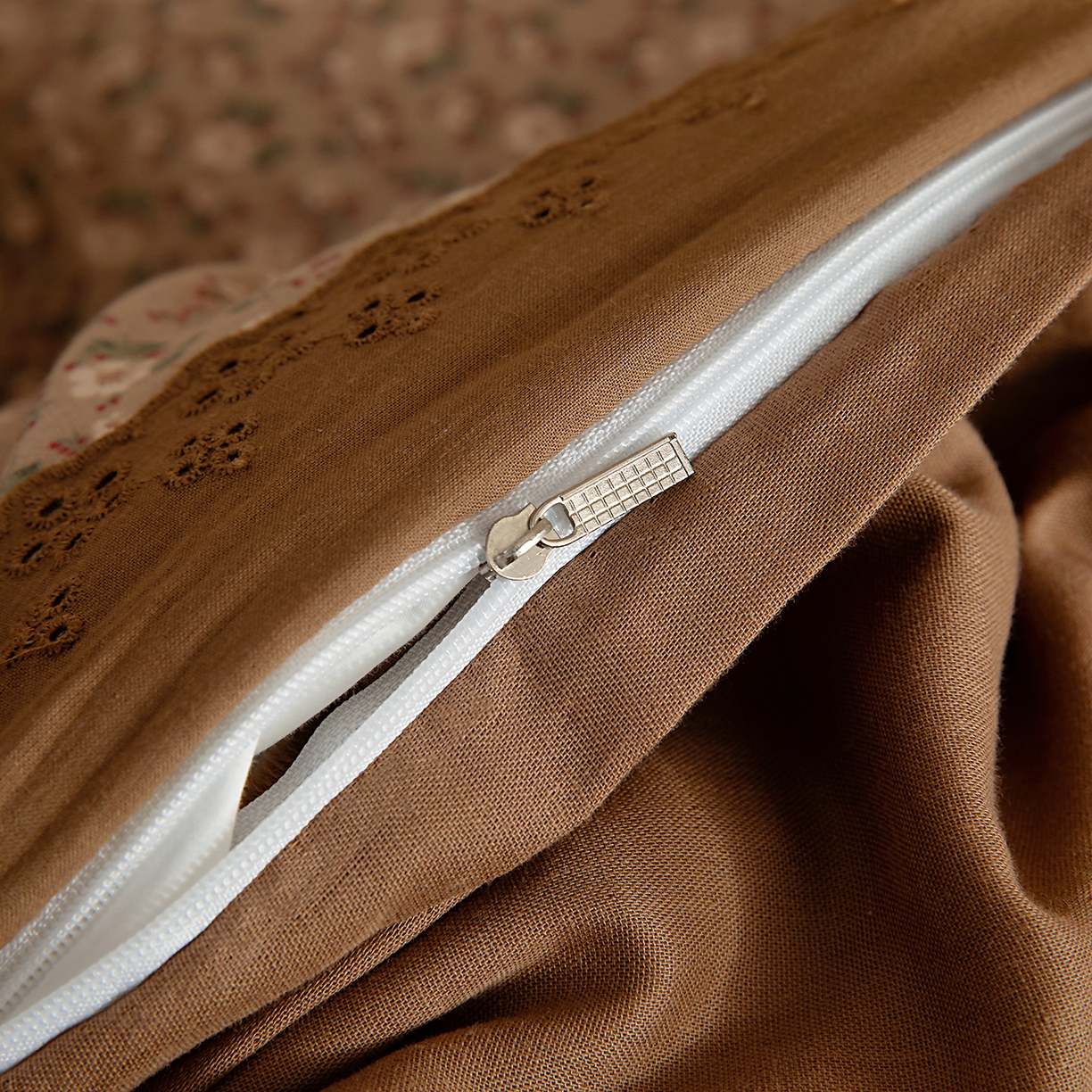 91家纺网 家纺一手货源 找家纺 情煊家纺 2026新款全棉双层纱经典款四件套 经典款-绯红