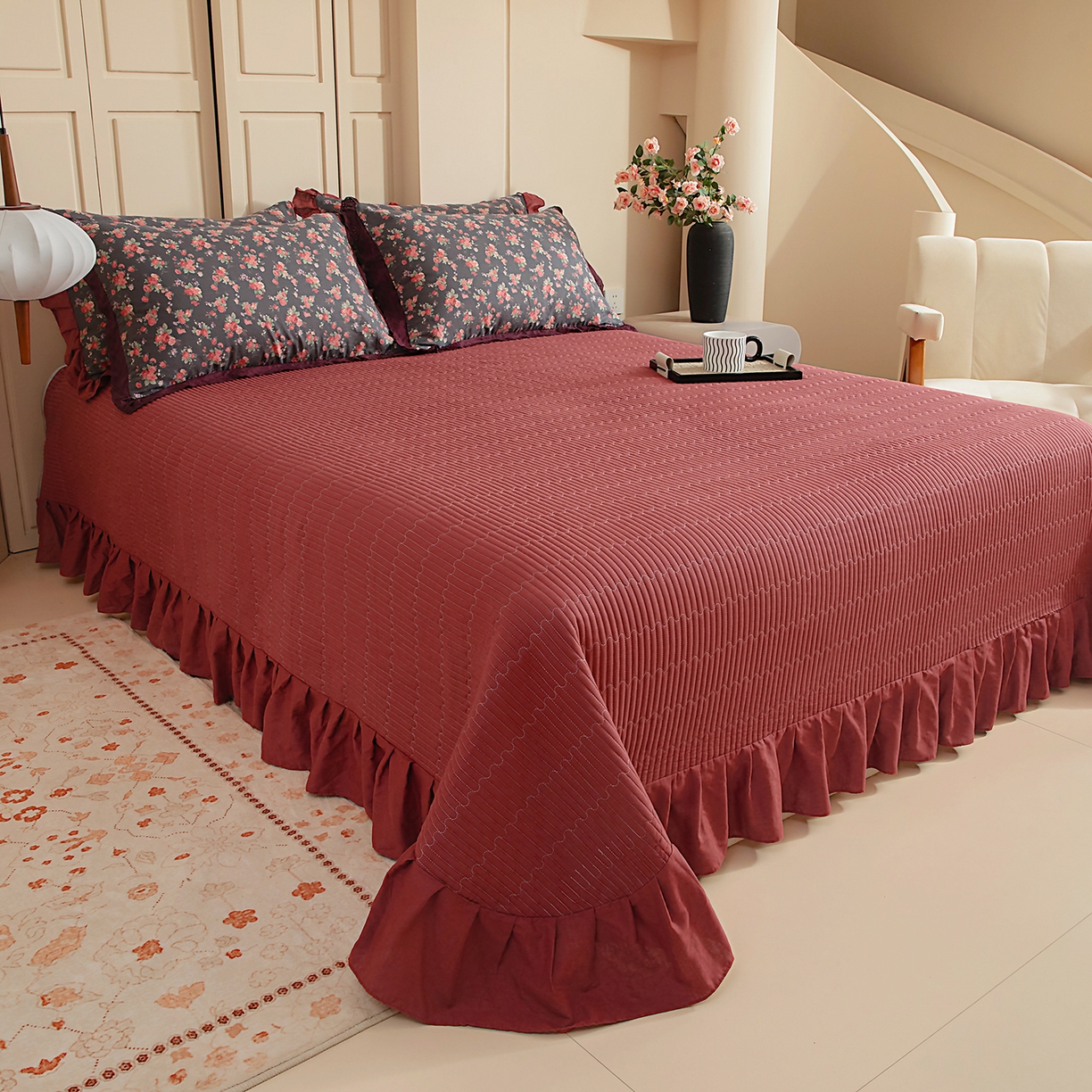 91家纺网 家纺一手货源 找家纺 情煊家纺 2026新款全棉双层纱单品床盖 胭脂红