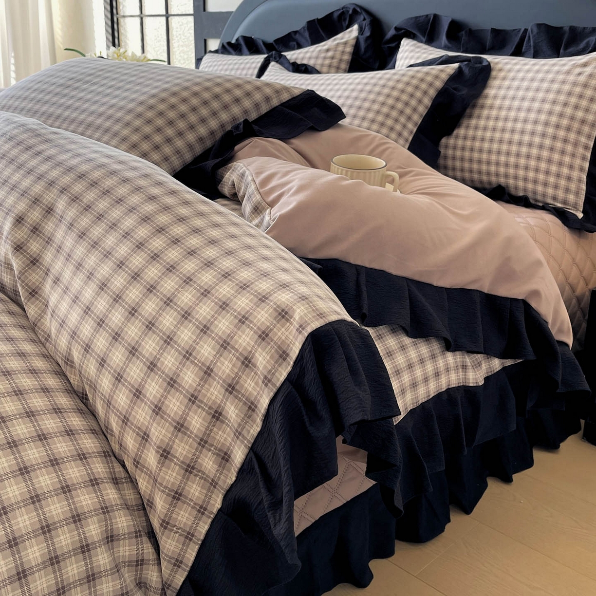 91家纺网 家纺一手货源 找家纺 （总）锦彩家居 2026新款花边格子复古风夹棉床盖四件套-西西里岛系列