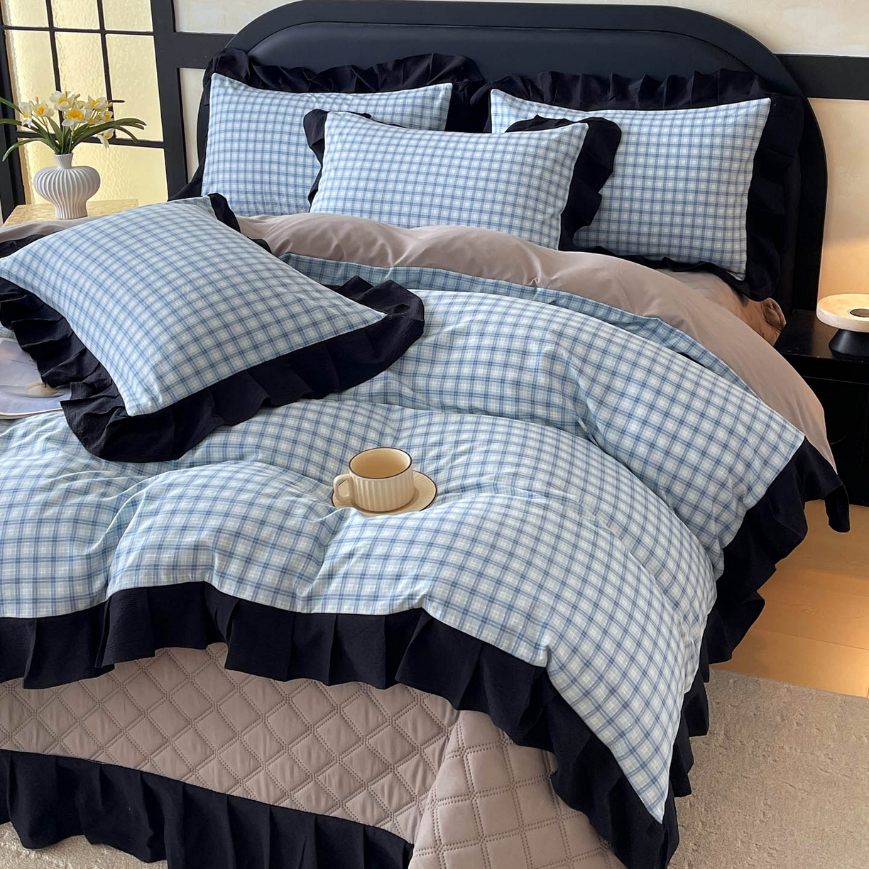 91家纺网 家纺一手货源 找家纺 锦彩家居 2026新款花边格子复古风夹棉床盖四件套-西西里岛系列 西西里岛-天蓝