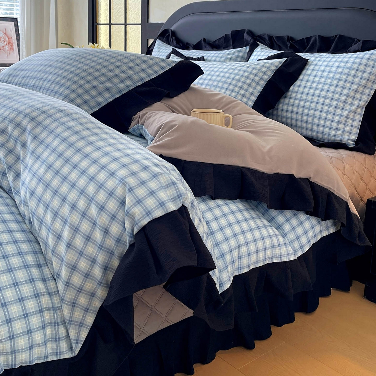 91家纺网 家纺一手货源 找家纺 锦彩家居 2026新款花边格子复古风夹棉床盖四件套-西西里岛系列 西西里岛-天蓝