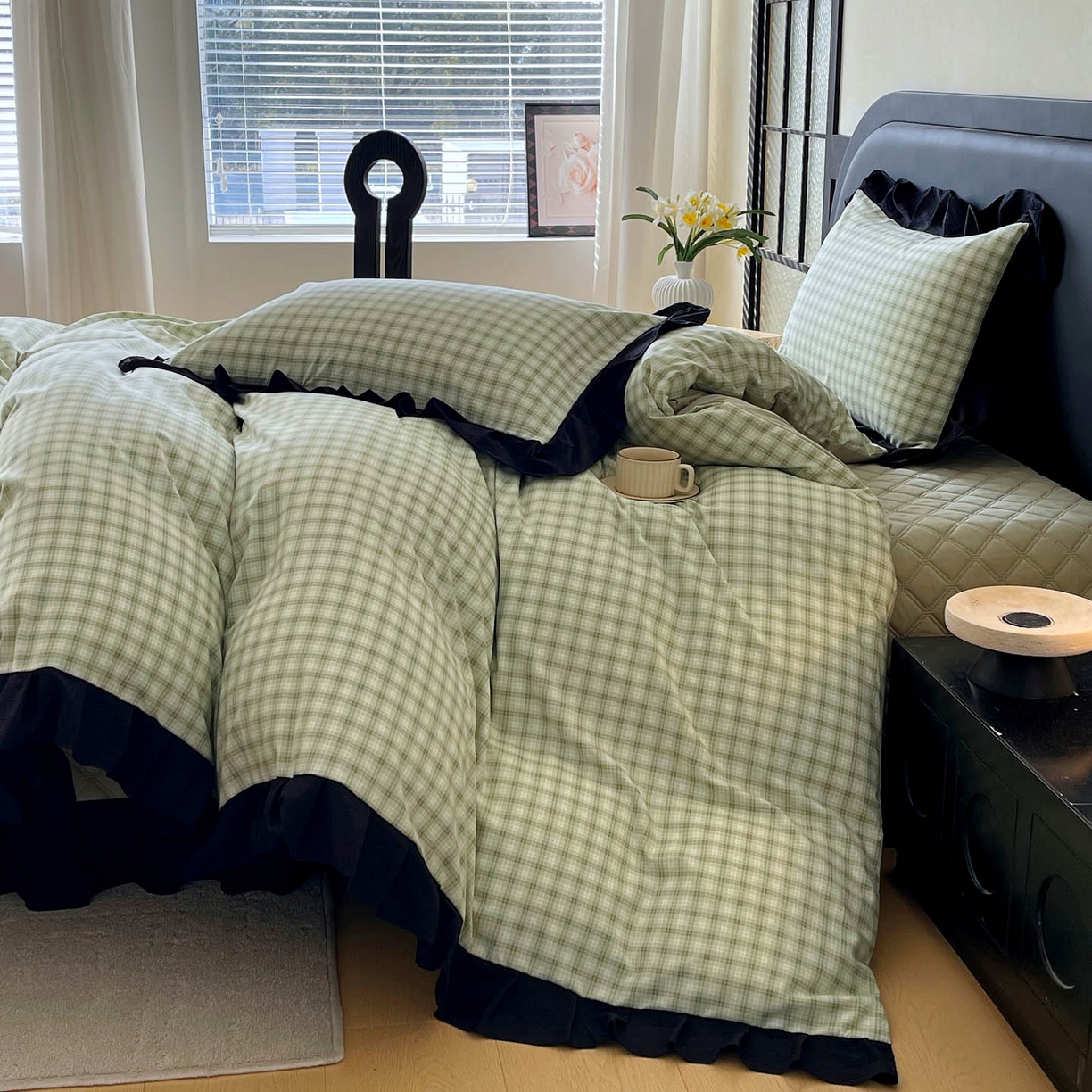 91家纺网 家纺一手货源 找家纺 锦彩家居 2026新款花边格子复古风夹棉床盖四件套-西西里岛系列 西西里岛-藤绿