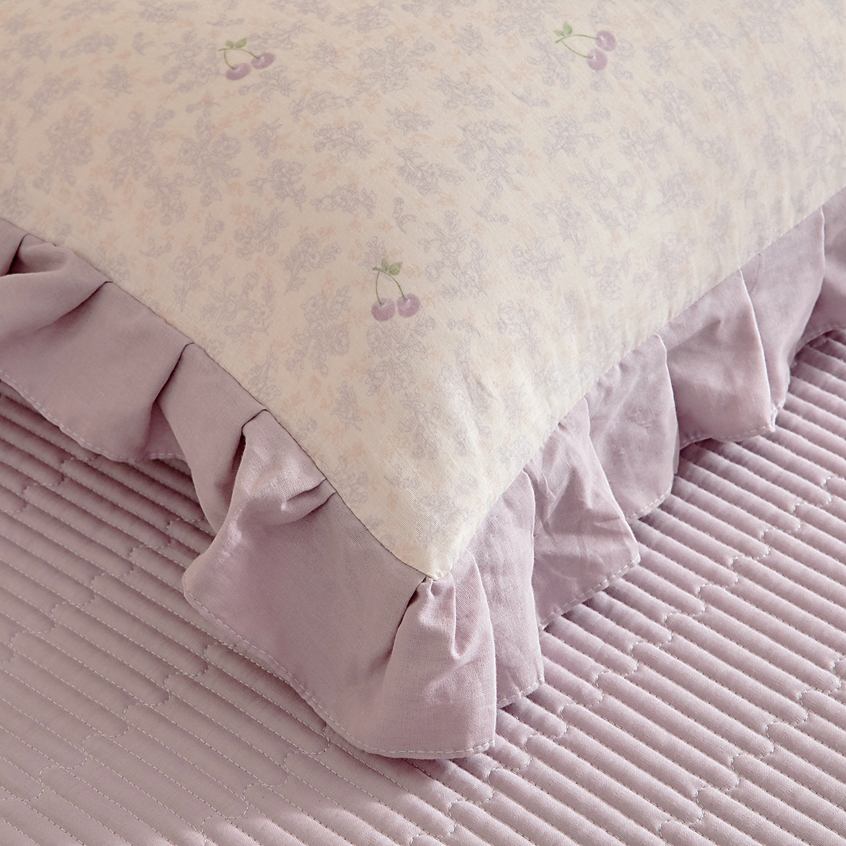 91家纺网 家纺一手货源 找家纺 情煊家纺 2026新款全棉双层纱单品枕套 花边款-樱桃