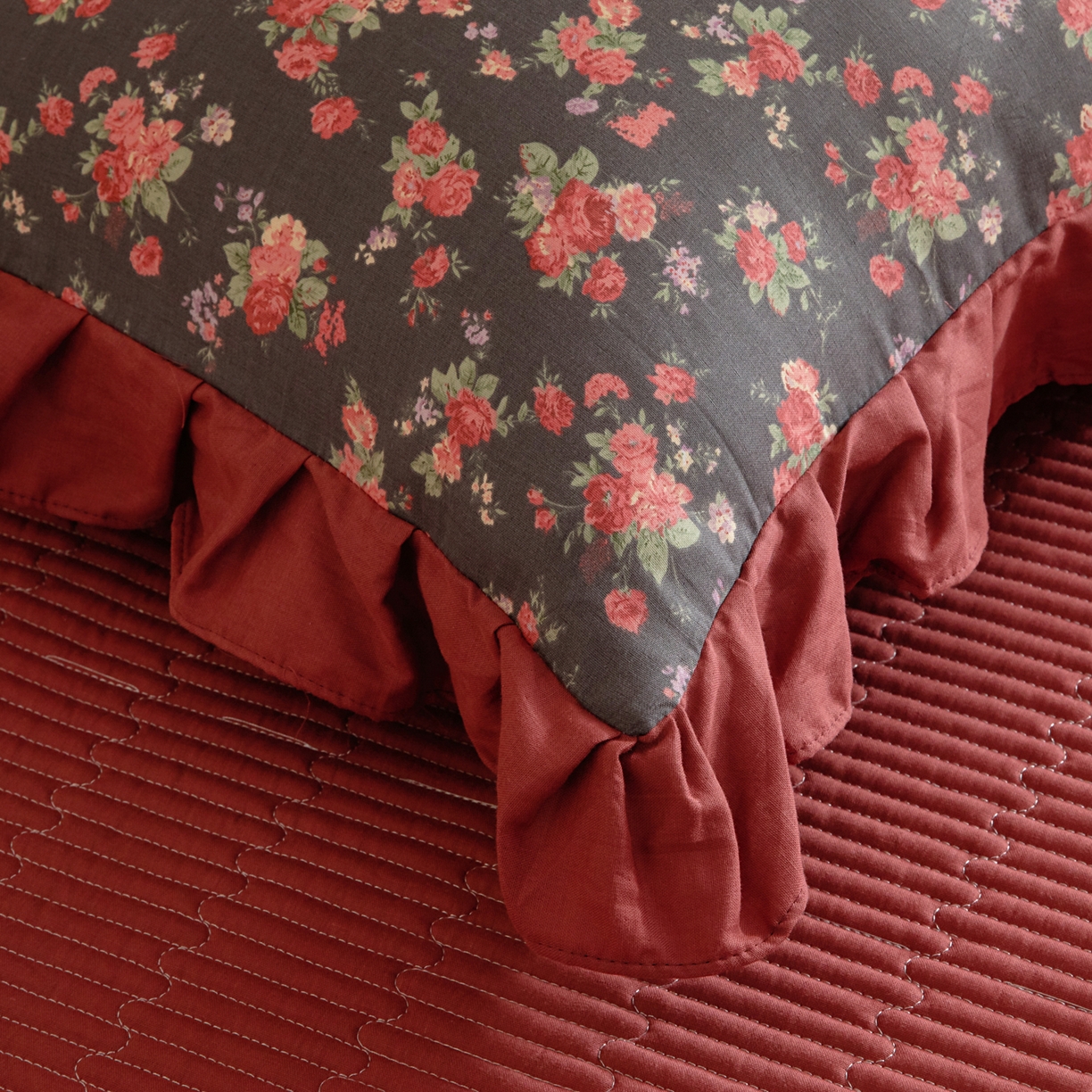 91家纺网 家纺一手货源 找家纺 情煊家纺 2026新款全棉双层纱单品枕套 花边款-缪斯