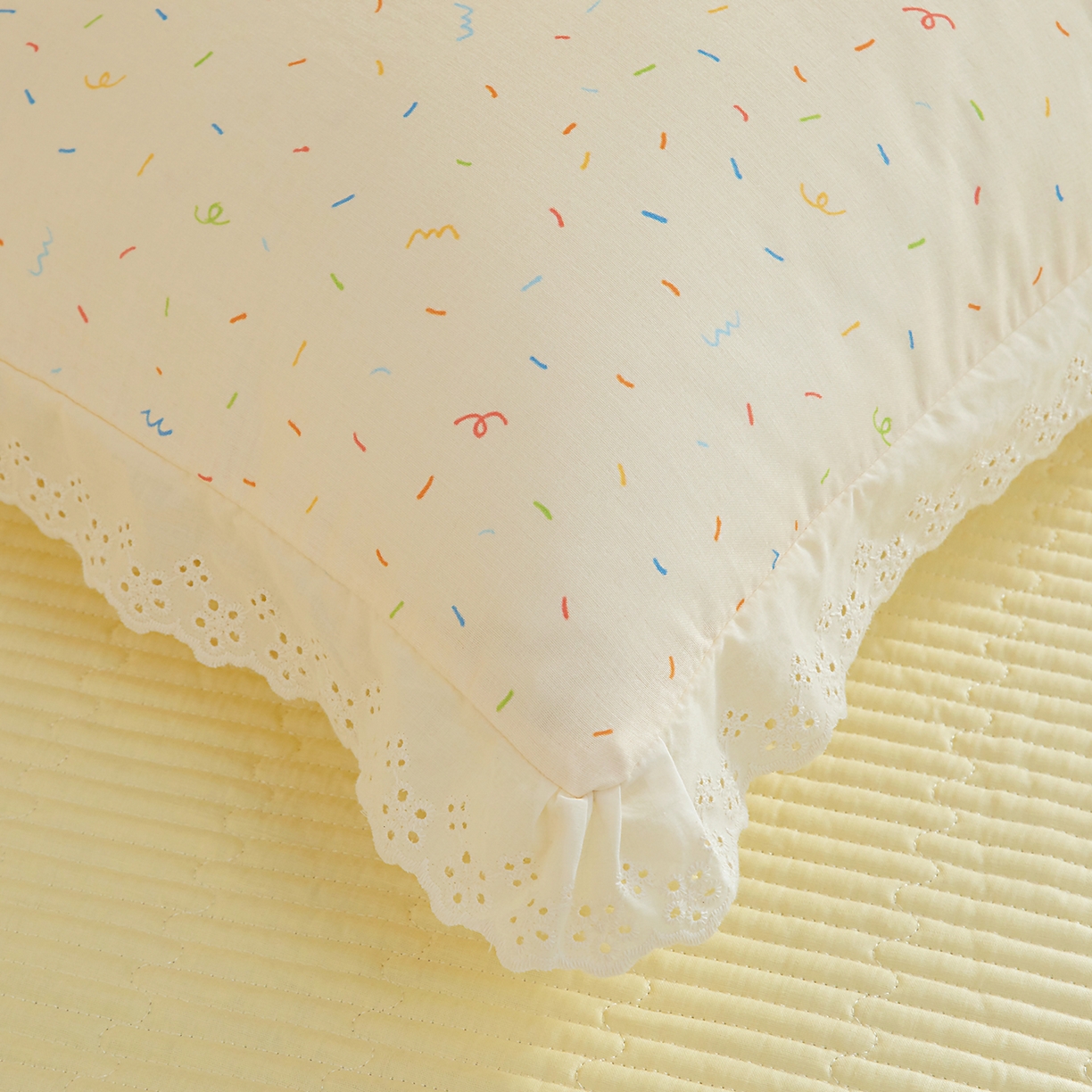 情煊家纺 2026新款全棉双层纱单品枕套 绣花款-冰淇淋