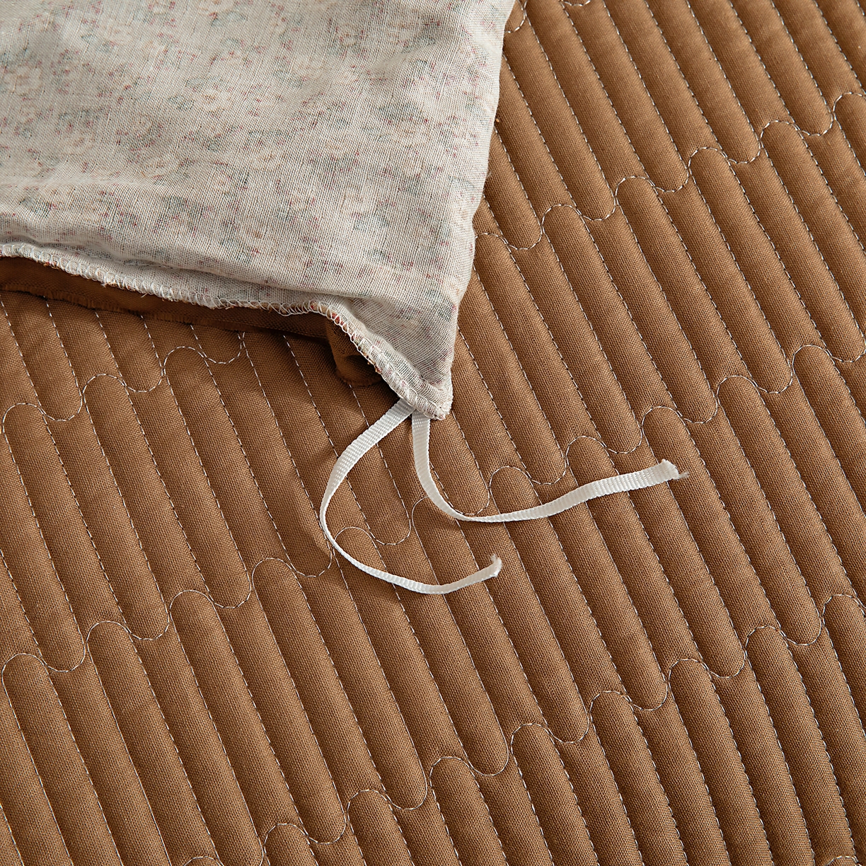 91家纺网 家纺一手货源 找家纺 情煊家纺 2026新款全棉双层纱花边款绣花款单被套 绣花款-绯红