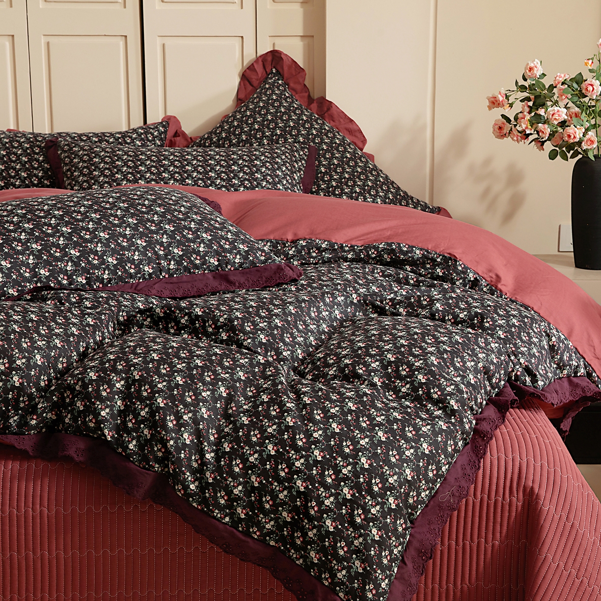 情煊家纺 2026新款全棉双层纱花边款绣花款单被套 绣花款-海棠红