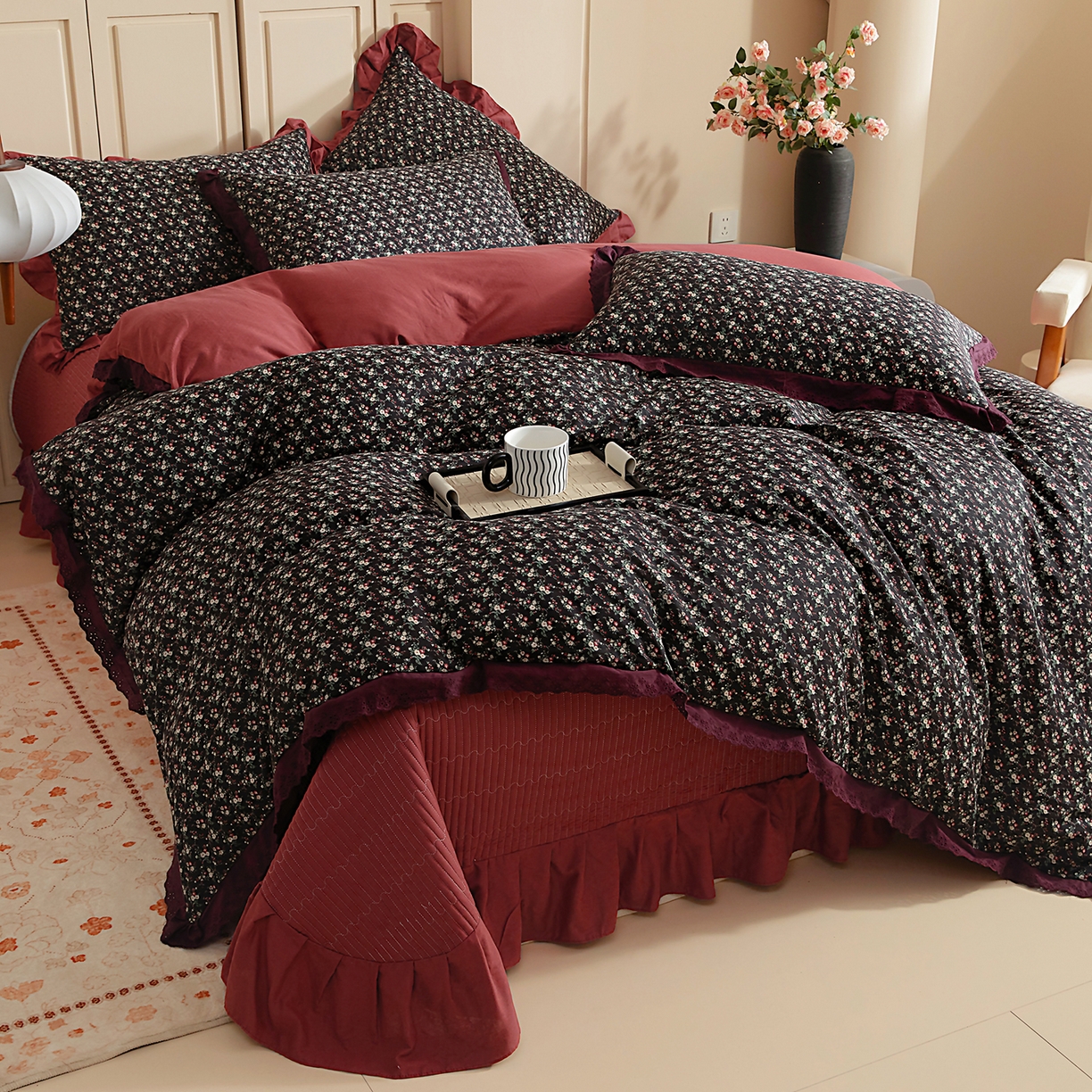 91家纺网 家纺一手货源 找家纺 情煊家纺 2026新款全棉双层纱花边款绣花款单被套 绣花款-海棠红