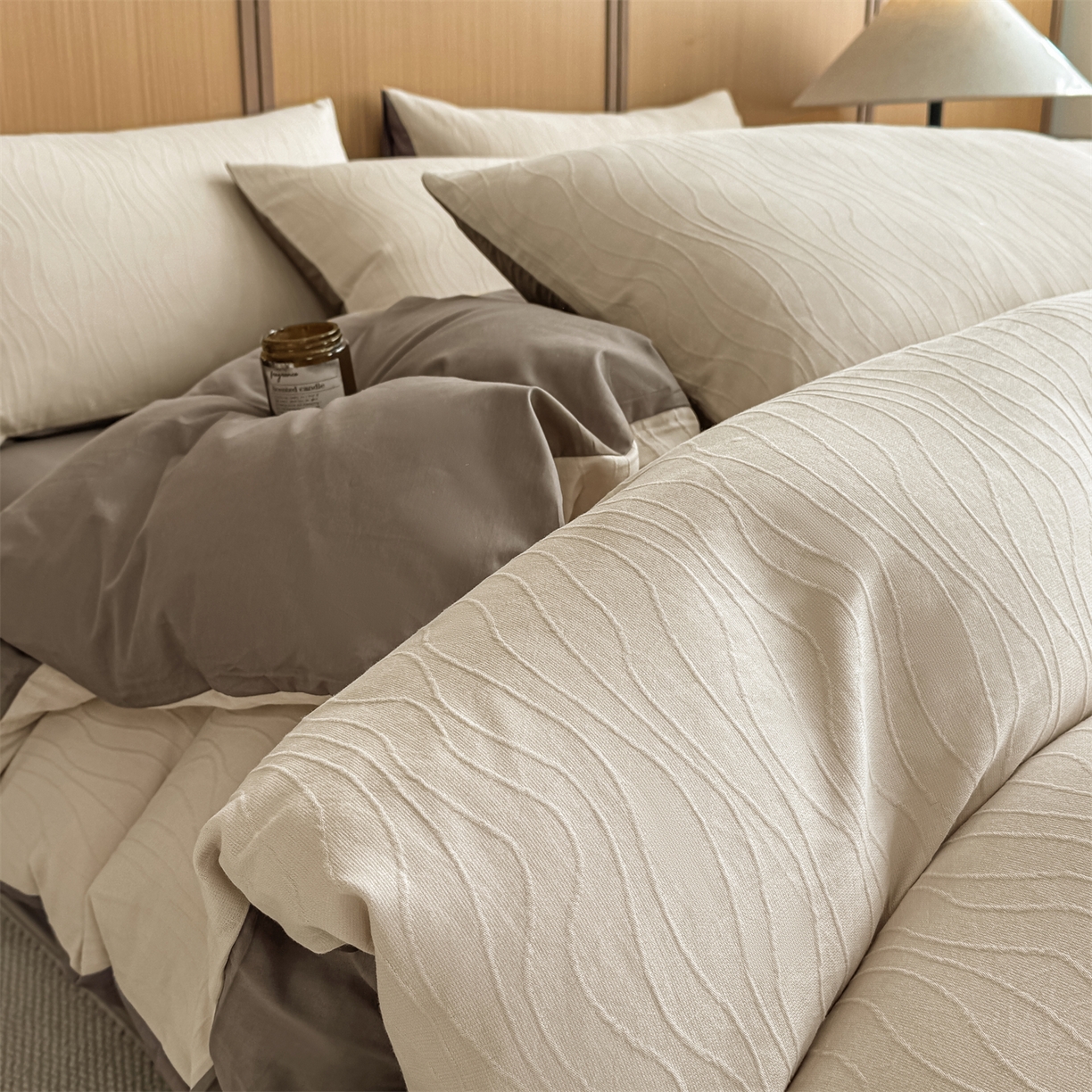 91家纺网 家纺一手货源 找家纺 灰鲸 2026新款全棉纯棉三层纱色织提花四件套 浅忆-可可奶咖