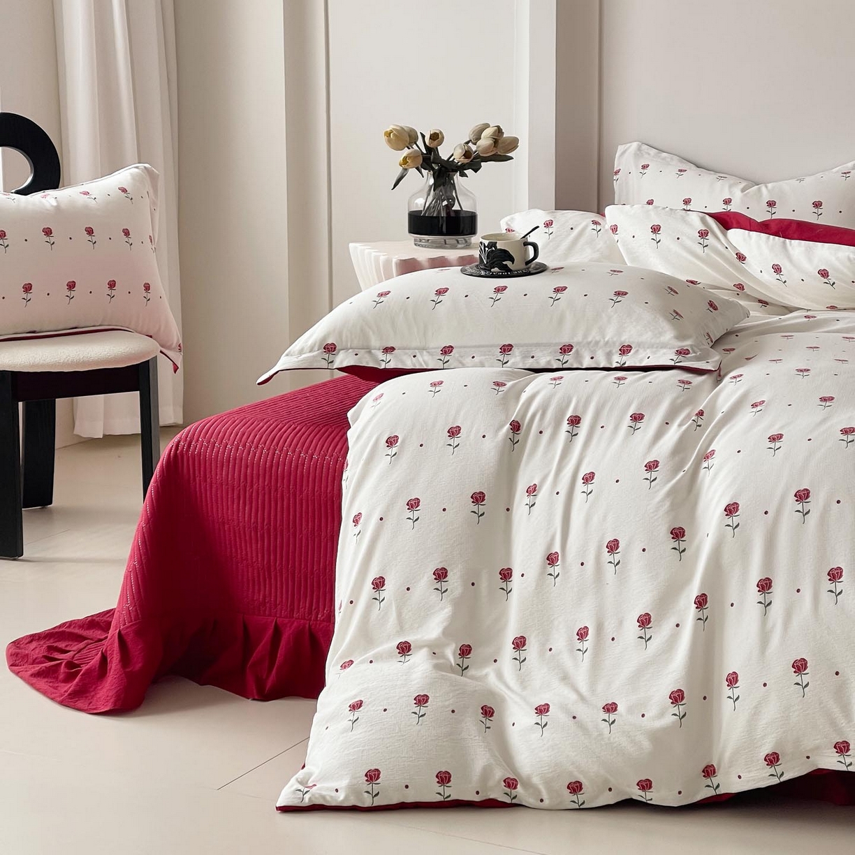 91家纺网 家纺一手货源 找家纺 锦彩家居 2026新款皱皱水洗棉床盖四件套 卡地亚-红