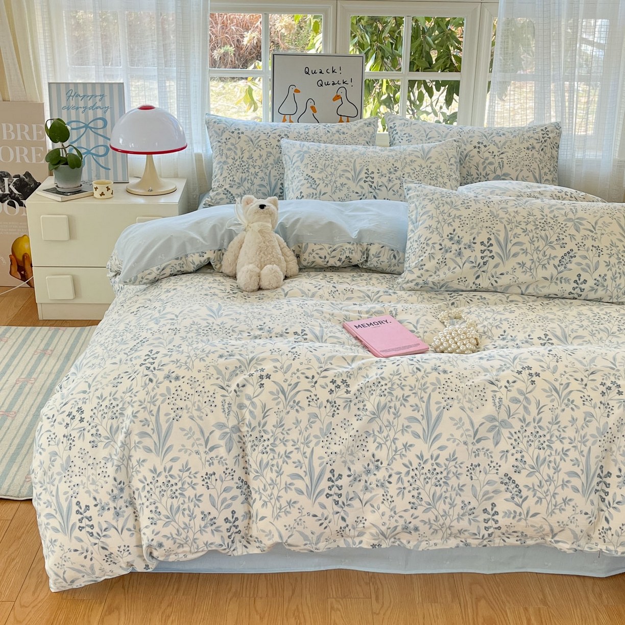 91家纺网 家纺一手货源 找家纺 睡美美家纺 2026新款全棉纯棉斜纹印花喷气小清新四季款学生三件套四件套 蓝沫