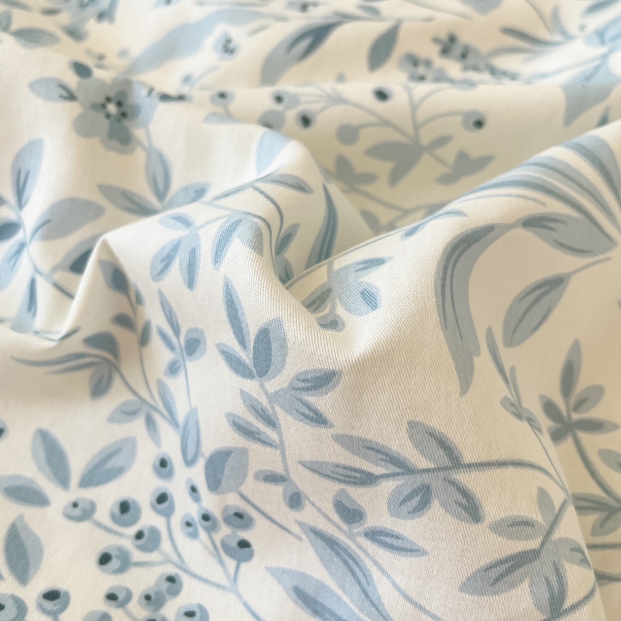 91家纺网 家纺一手货源 找家纺 睡美美家纺 2026新款全棉纯棉斜纹印花喷气小清新四季款学生三件套四件套 蓝沫