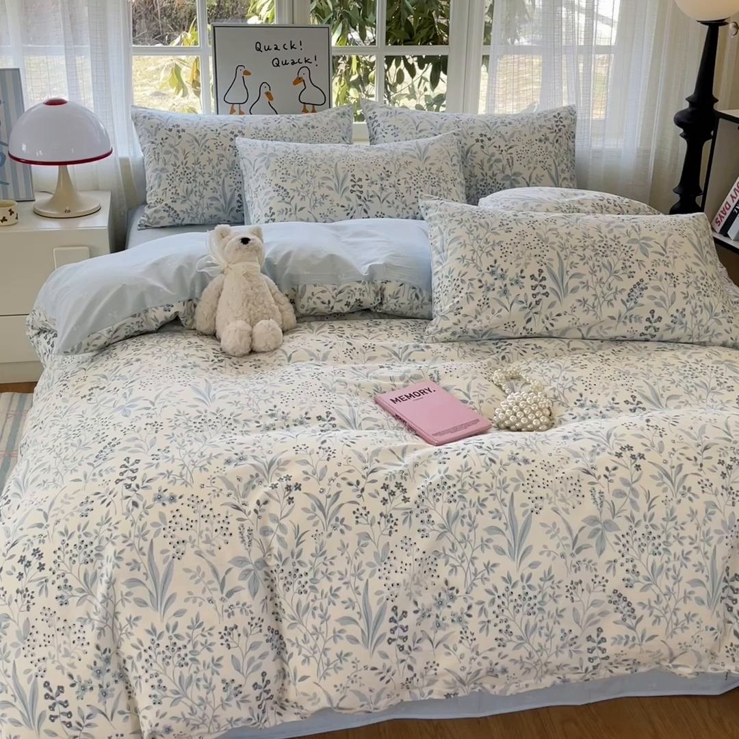 91家纺网 家纺一手货源 找家纺 睡美美家纺 2026新款全棉纯棉斜纹印花喷气小清新四季款学生三件套四件套 蓝沫