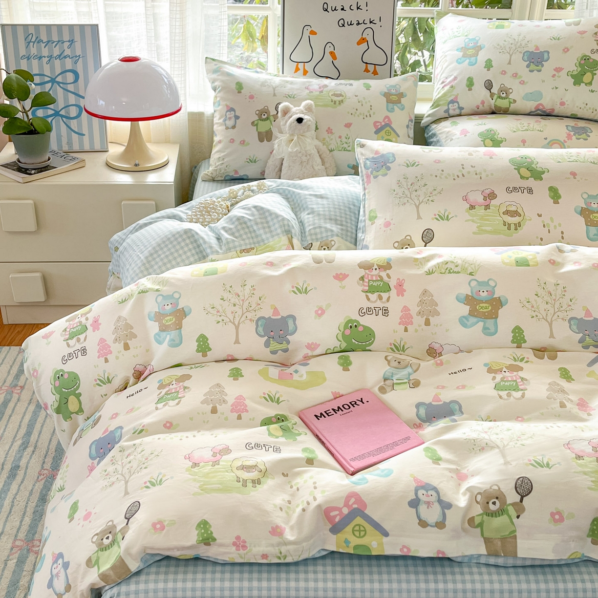 91家纺网 家纺一手货源 找家纺 睡美美家纺 2026新款全棉纯棉斜纹印花喷气小清新四季款学生三件套四件套 妙趣乐园