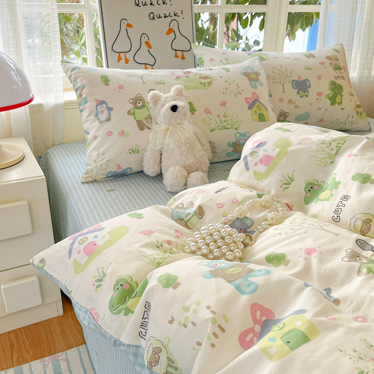 91家纺网 家纺一手货源 找家纺 睡美美家纺 2026新款全棉纯棉斜纹印花喷气小清新四季款学生三件套四件套 妙趣乐园