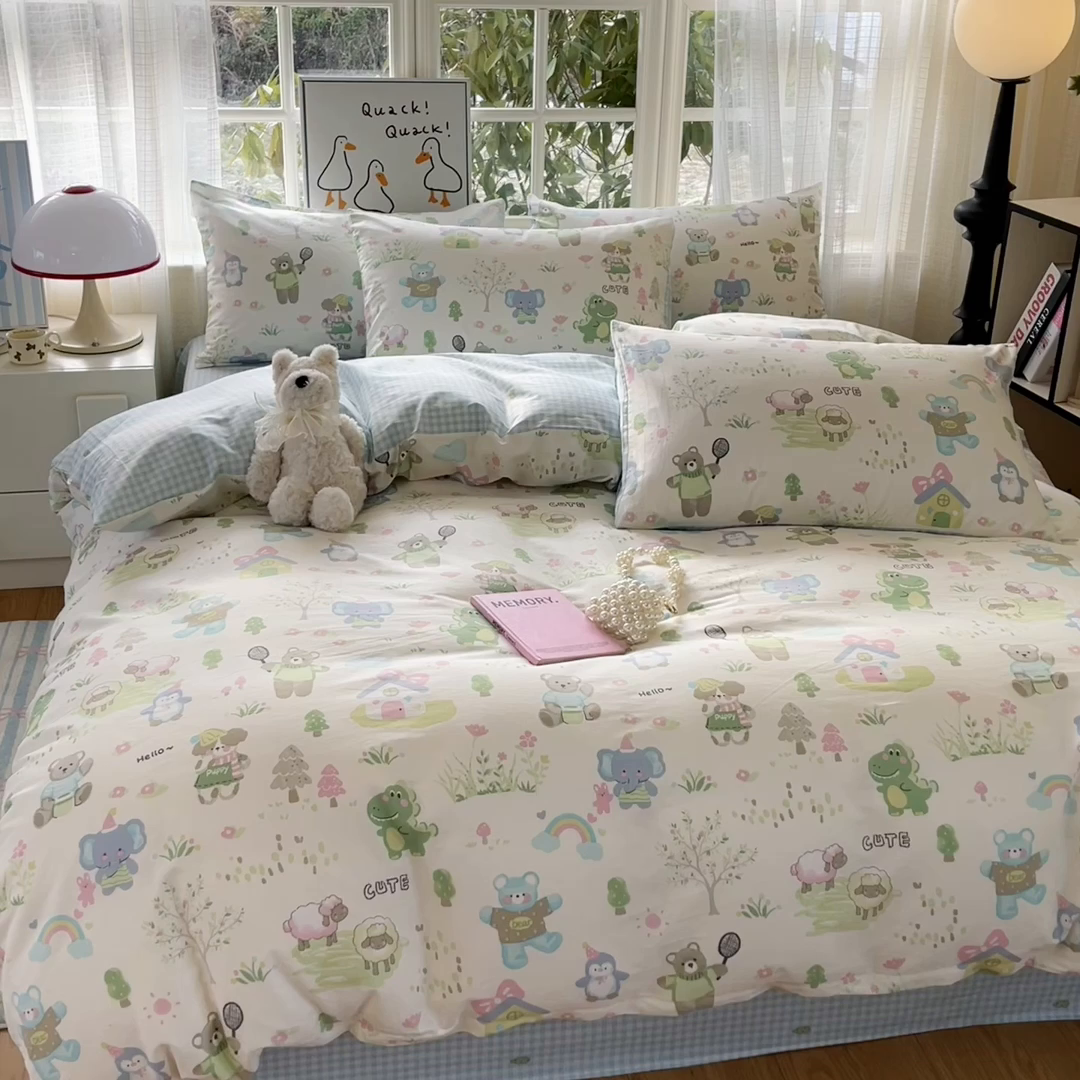 91家纺网 家纺一手货源 找家纺 睡美美家纺 2026新款全棉纯棉斜纹印花喷气小清新四季款学生三件套四件套 妙趣乐园