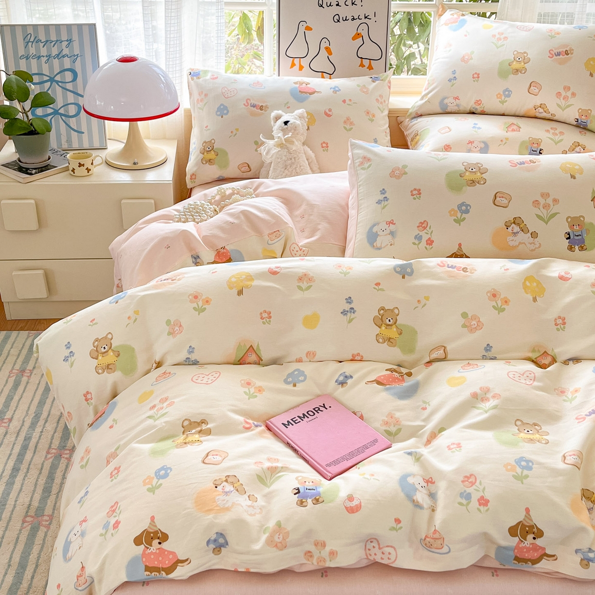 91家纺网 家纺一手货源 找家纺 睡美美家纺 2026新款全棉纯棉斜纹印花喷气小清新四季款学生三件套四件套 奶糕世界