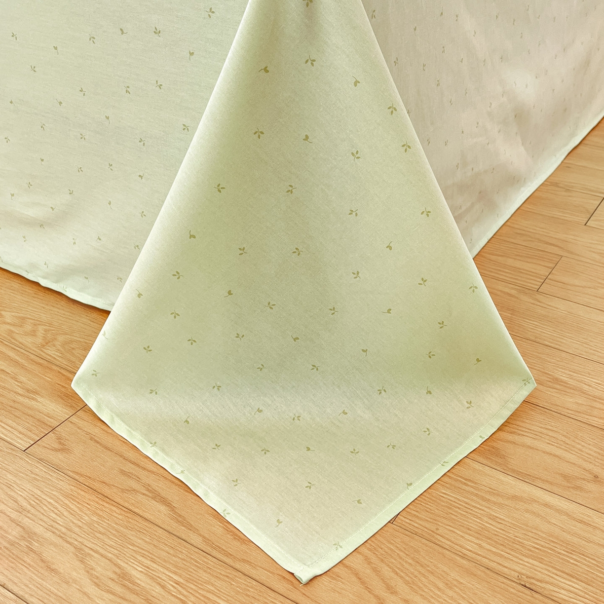 91家纺网 家纺一手货源 找家纺 睡美美家纺 2026新款全棉纯棉斜纹印花喷气小清新四季款学生三件套四件套 浅浅叶语