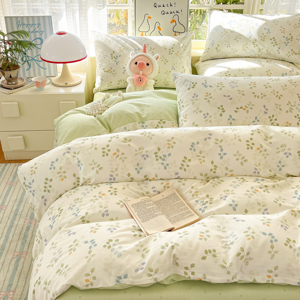 91家纺网 家纺一手货源 找家纺 睡美美家纺 2026新款全棉纯棉斜纹印花喷气小清新四季款学生三件套四件套 浅浅叶语