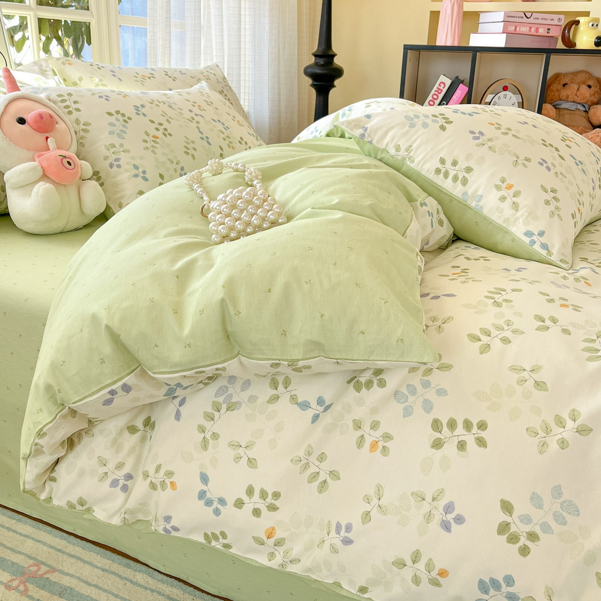 91家纺网 家纺一手货源 找家纺 睡美美家纺 2026新款全棉纯棉斜纹印花喷气小清新四季款学生三件套四件套 浅浅叶语