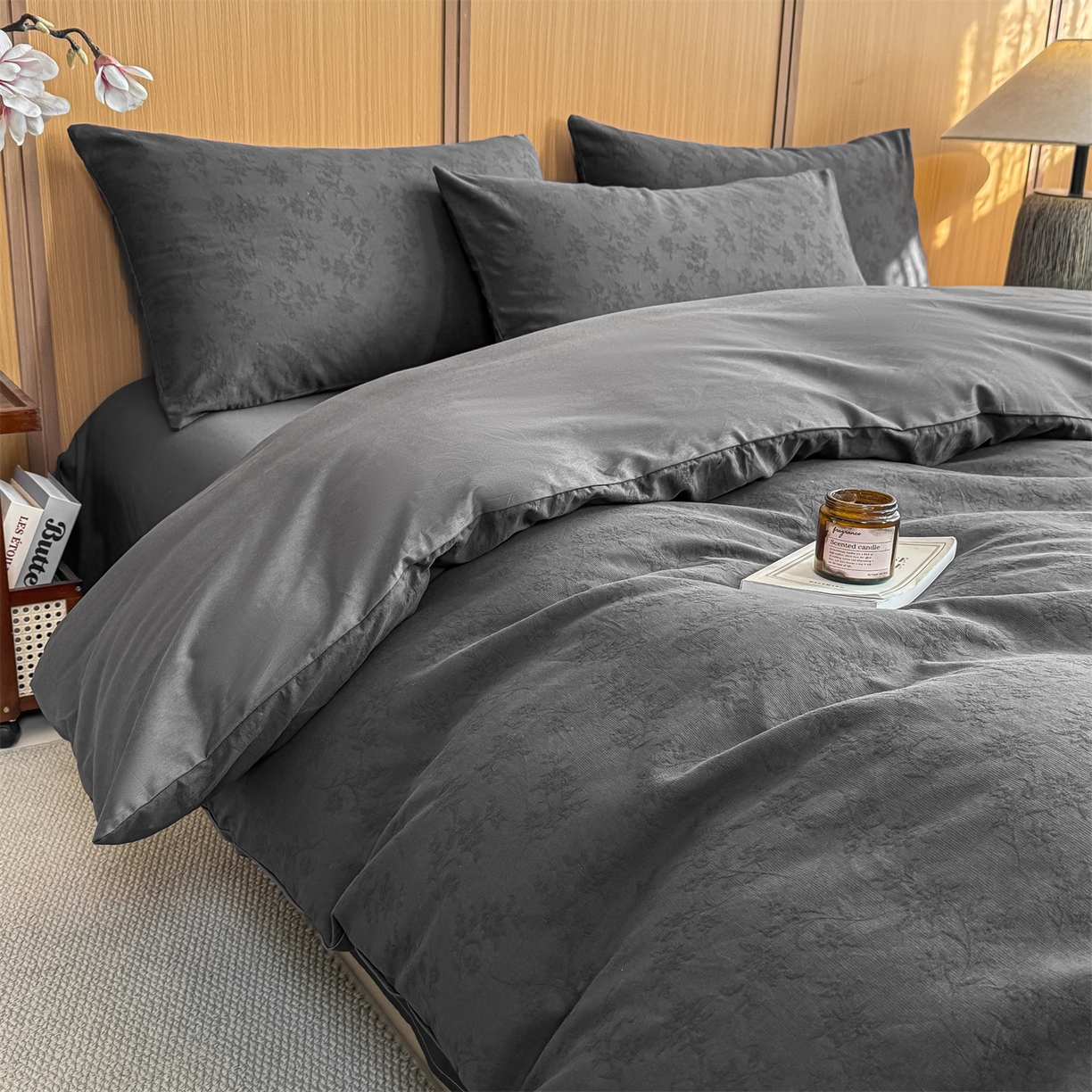 91家纺网 家纺一手货源 找家纺 灰鲸 2026新款全棉纯棉三层纱色织提花四件套 花影-素墨