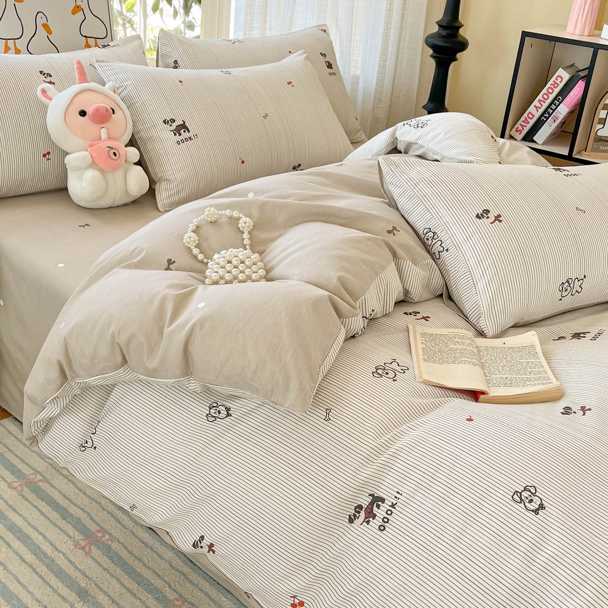 91家纺网 家纺一手货源 找家纺 睡美美家纺 2026新款全棉纯棉斜纹印花喷气小清新四季款学生三件套四件套 趣味萌犬