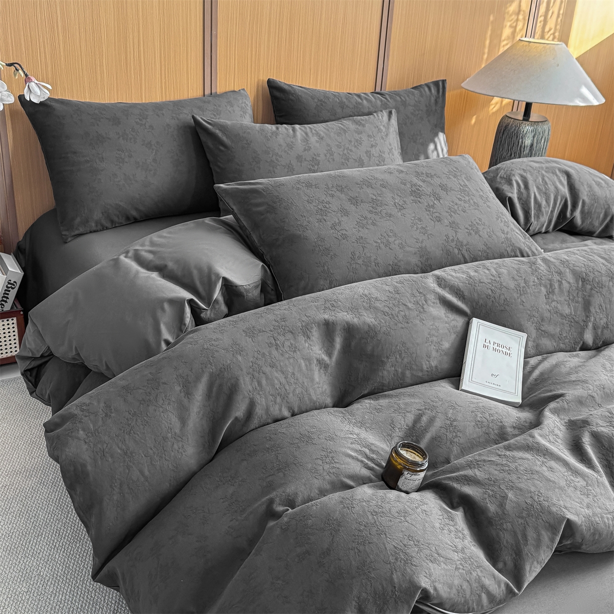 91家纺网 家纺一手货源 找家纺 灰鲸 2026新款全棉纯棉三层纱色织提花四件套 花影-素墨