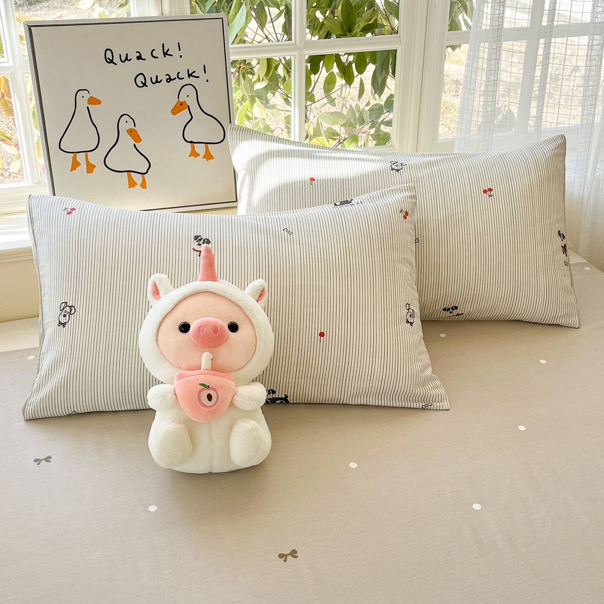 91家纺网 家纺一手货源 找家纺 睡美美家纺 2026新款全棉纯棉斜纹印花喷气小清新四季款学生三件套四件套 趣味萌犬