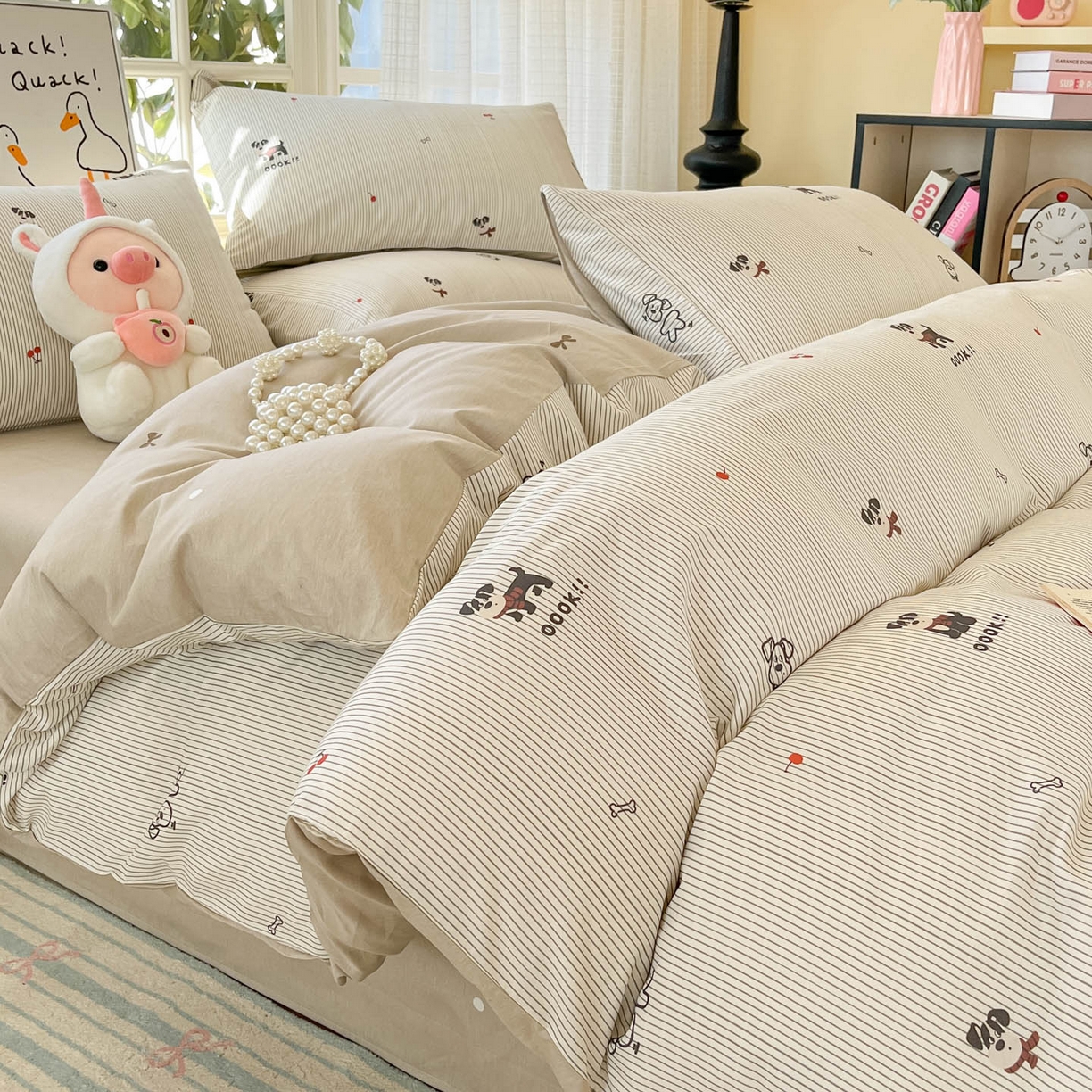 91家纺网 家纺一手货源 找家纺 睡美美家纺 2026新款全棉纯棉斜纹印花喷气小清新四季款学生三件套四件套 趣味萌犬