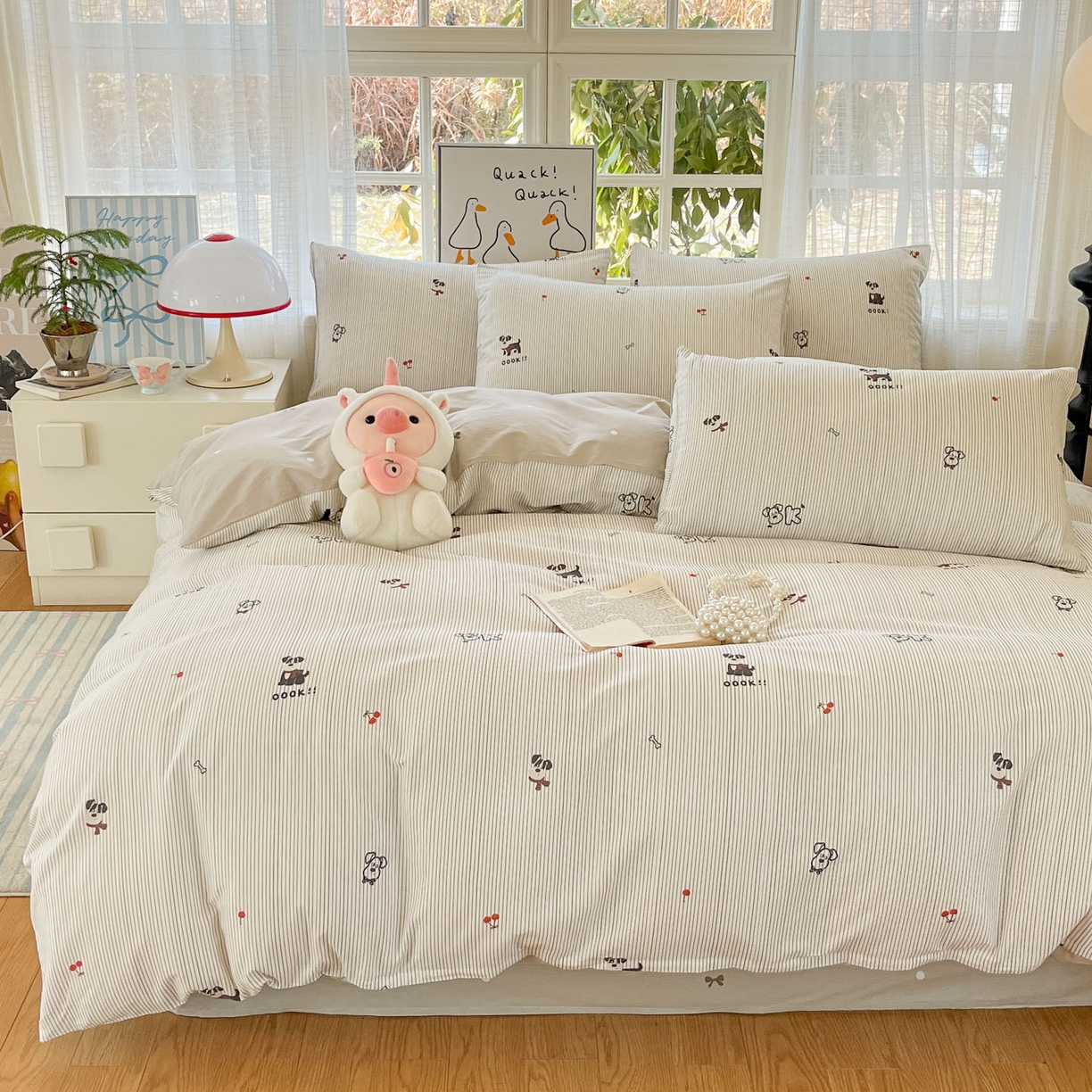 91家纺网 家纺一手货源 找家纺 睡美美家纺 2026新款全棉纯棉斜纹印花喷气小清新四季款学生三件套四件套 趣味萌犬