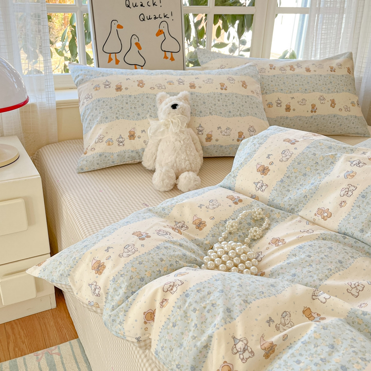 91家纺网 家纺一手货源 找家纺 睡美美家纺 2026新款全棉纯棉斜纹印花喷气小清新四季款学生三件套四件套 三小只