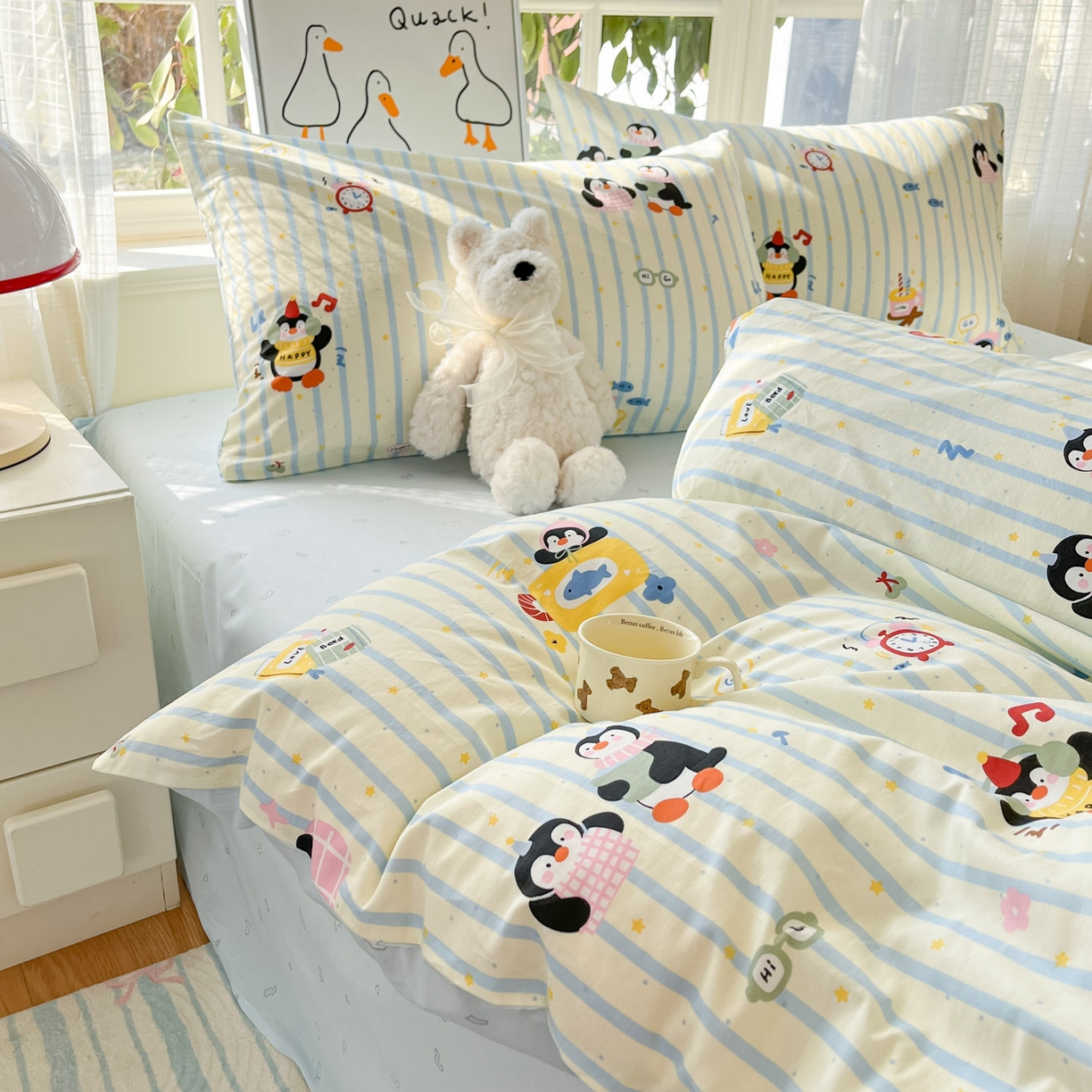 91家纺网 家纺一手货源 找家纺 睡美美家纺 2026新款全棉纯棉斜纹印花喷气小清新四季款学生三件套四件套 生日派企鹅