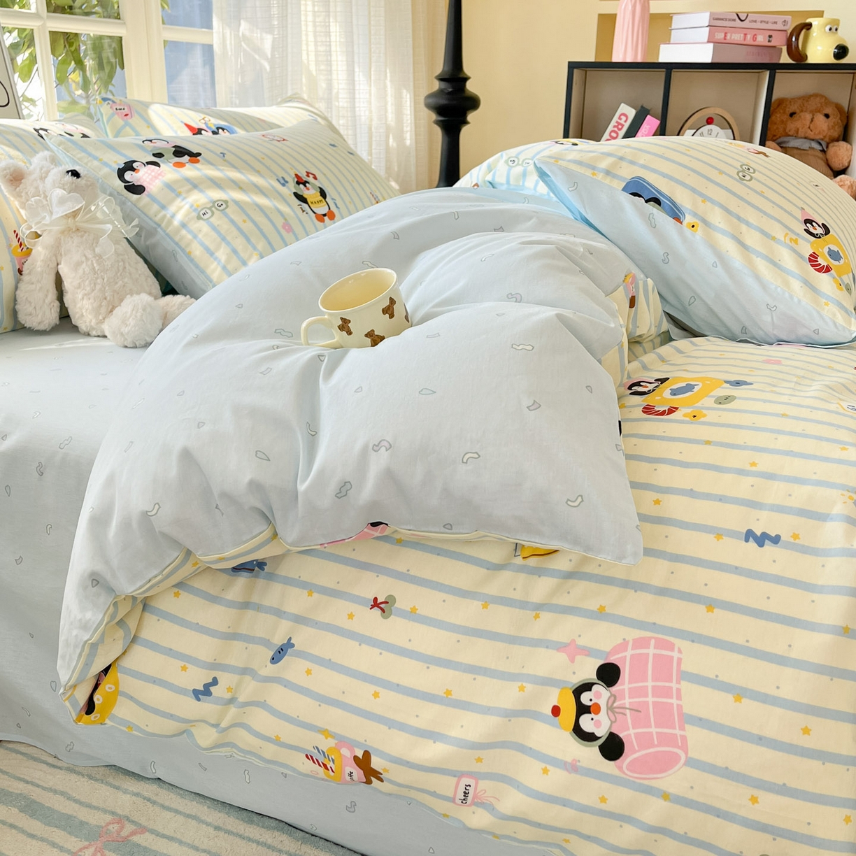 91家纺网 家纺一手货源 找家纺 睡美美家纺 2026新款全棉纯棉斜纹印花喷气小清新四季款学生三件套四件套 生日派企鹅