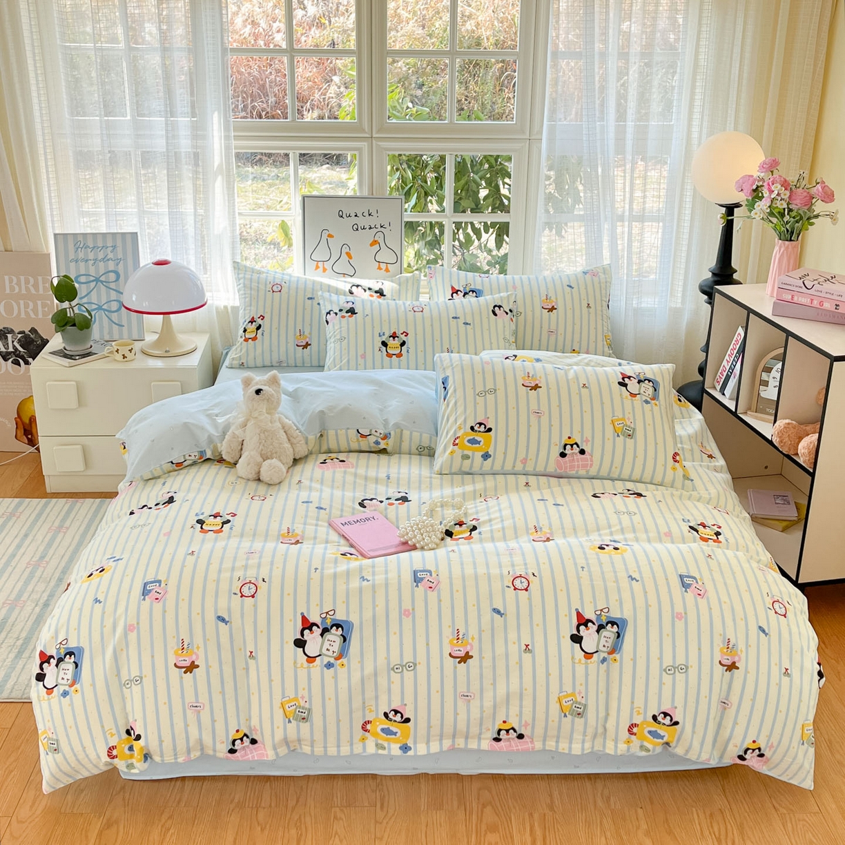 91家纺网 家纺一手货源 找家纺 睡美美家纺 2026新款全棉纯棉斜纹印花喷气小清新四季款学生三件套四件套 生日派企鹅