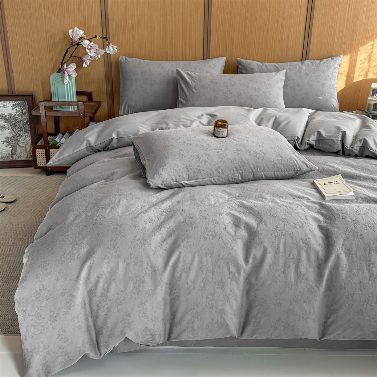 91家纺网 家纺一手货源 找家纺 灰鲸 2026新款全棉纯棉三层纱色织提花四件套 花影-雾灰
