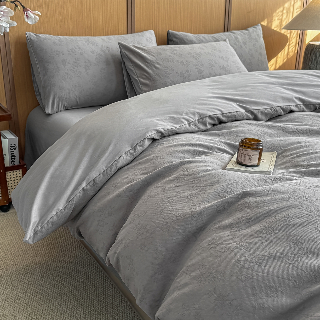 91家纺网 家纺一手货源 找家纺 灰鲸 2026新款全棉纯棉三层纱色织提花四件套 花影-雾灰