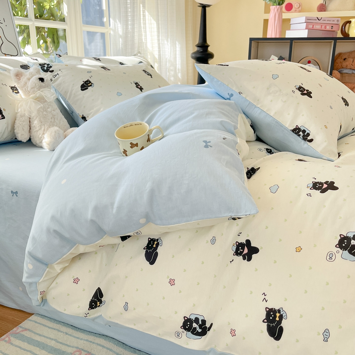 91家纺网 家纺一手货源 找家纺 睡美美家纺 2026新款全棉纯棉斜纹印花喷气小清新四季款学生三件套四件套 贪睡猫