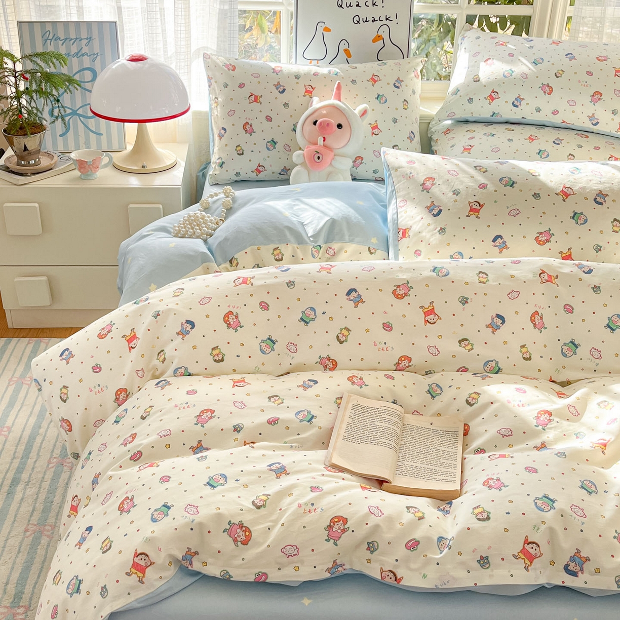 91家纺网 家纺一手货源 找家纺 睡美美家纺 2026新款全棉纯棉斜纹印花喷气小清新四季款学生三件套四件套 童年回忆-米