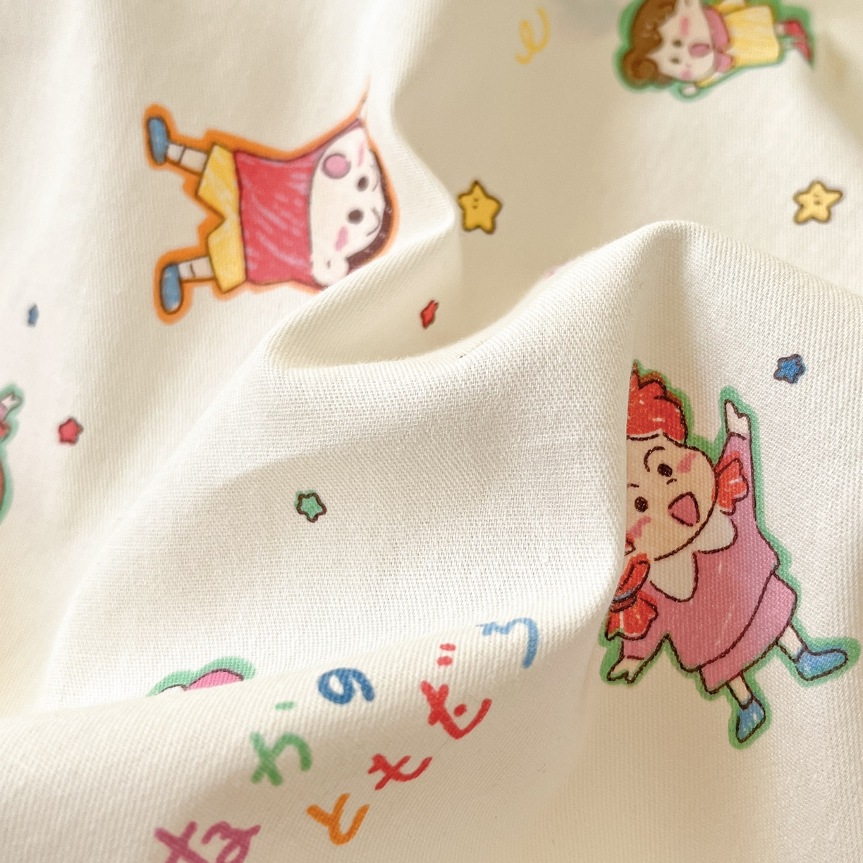 91家纺网 家纺一手货源 找家纺 睡美美家纺 2026新款全棉纯棉斜纹印花喷气小清新四季款学生三件套四件套 童年回忆-米