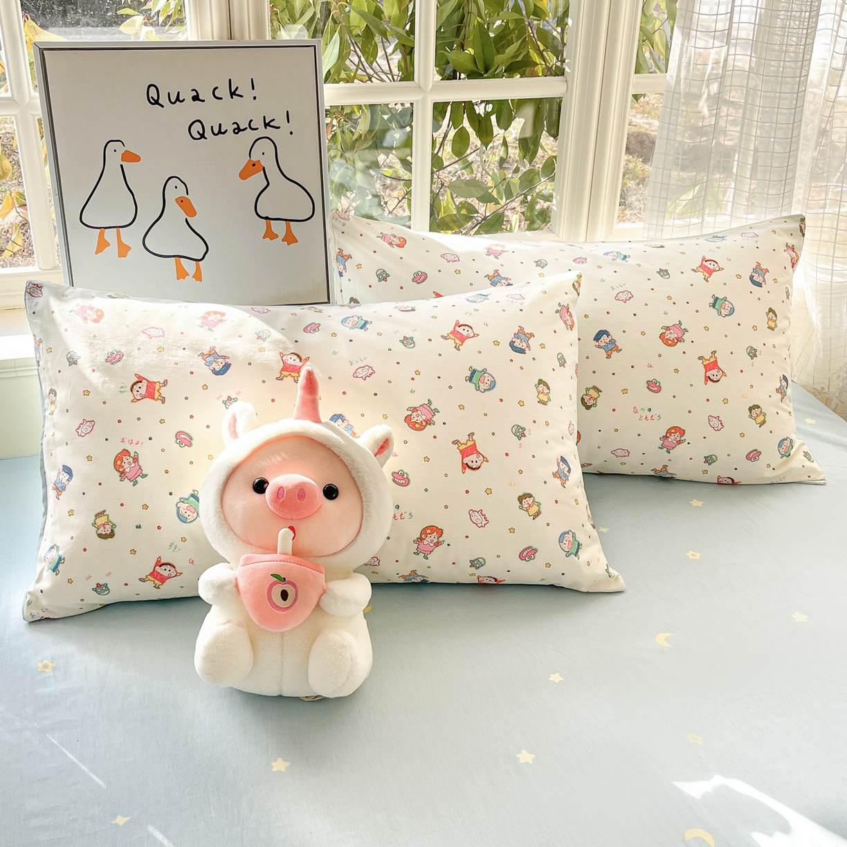 91家纺网 家纺一手货源 找家纺 睡美美家纺 2026新款全棉纯棉斜纹印花喷气小清新四季款学生三件套四件套 童年回忆-米