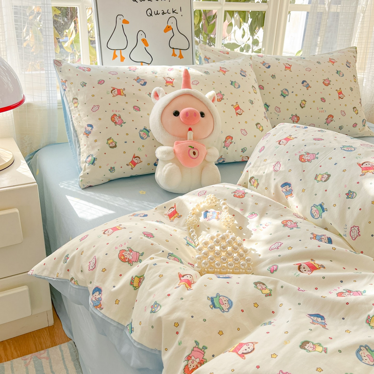 91家纺网 家纺一手货源 找家纺 睡美美家纺 2026新款全棉纯棉斜纹印花喷气小清新四季款学生三件套四件套 童年回忆-米