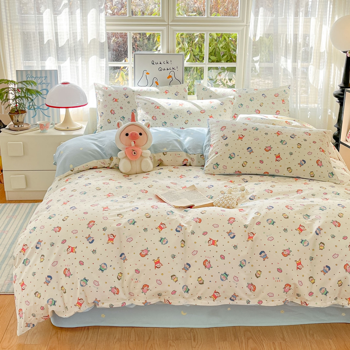 91家纺网 家纺一手货源 找家纺 睡美美家纺 2026新款全棉纯棉斜纹印花喷气小清新四季款学生三件套四件套 童年回忆-米