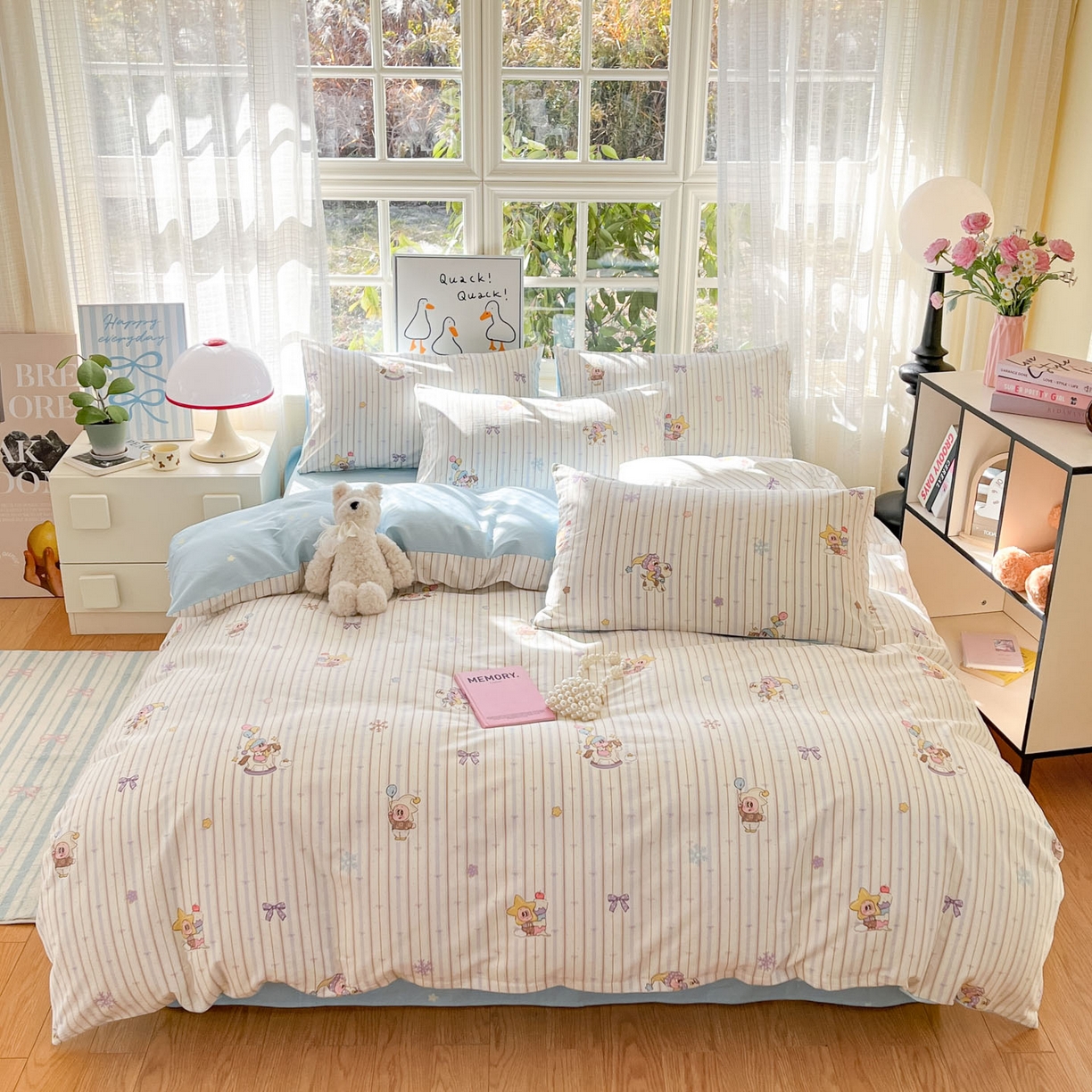 91家纺网 家纺一手货源 找家纺 睡美美家纺 2026新款全棉纯棉斜纹印花喷气小清新四季款学生三件套四件套 小精灵