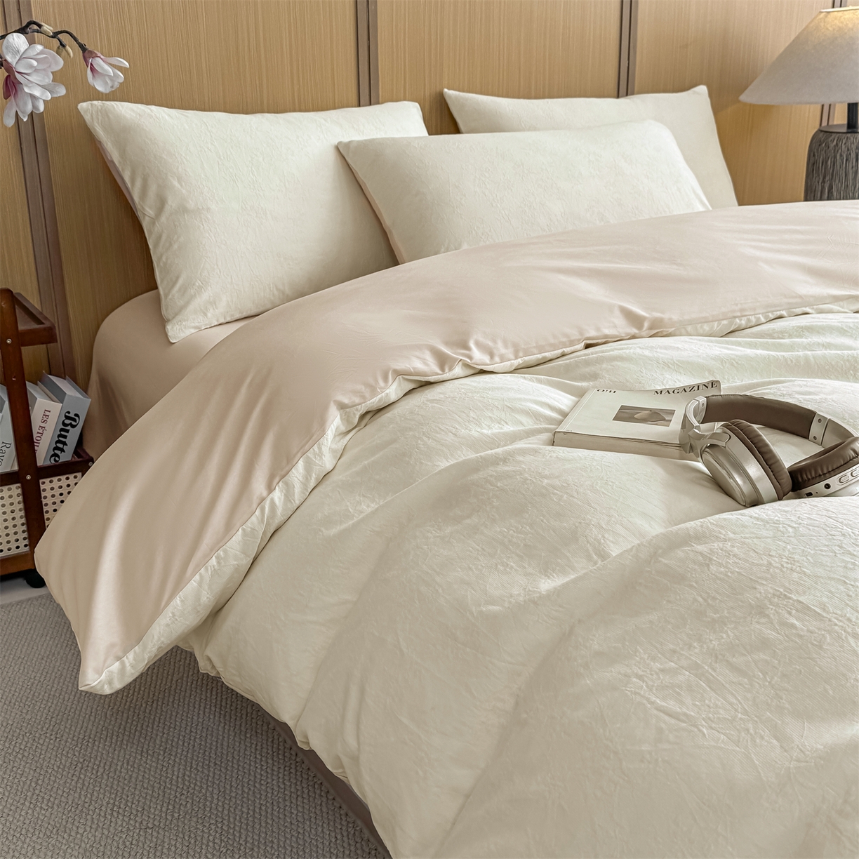 91家纺网 家纺一手货源 找家纺 灰鲸 2026新款全棉纯棉三层纱色织提花四件套 花影-杏仁奶霜