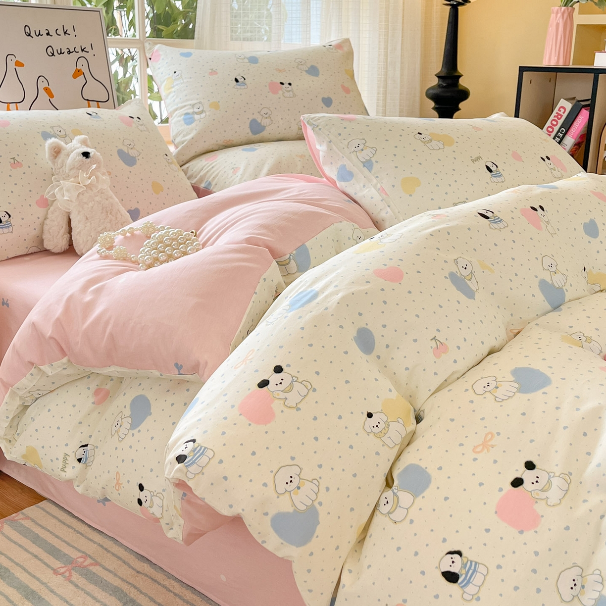 91家纺网 家纺一手货源 找家纺 睡美美家纺 2026新款全棉纯棉斜纹印花喷气小清新四季款学生三件套四件套 心心狗