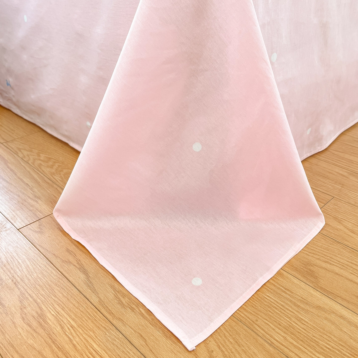 91家纺网 家纺一手货源 找家纺 睡美美家纺 2026新款全棉纯棉斜纹印花喷气小清新四季款学生三件套四件套 心心狗